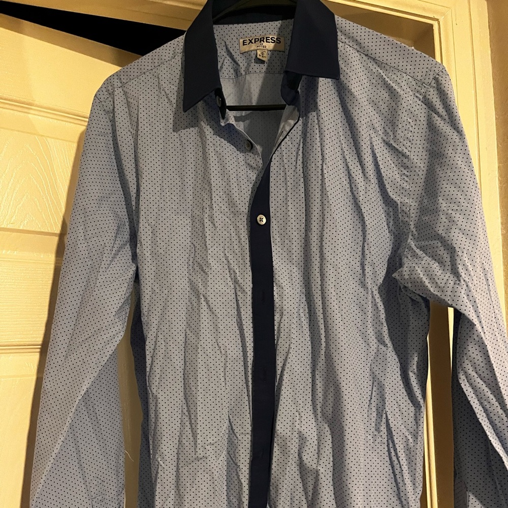 Express dress shirt fitted.